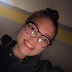 Meet your Posher, Izzy